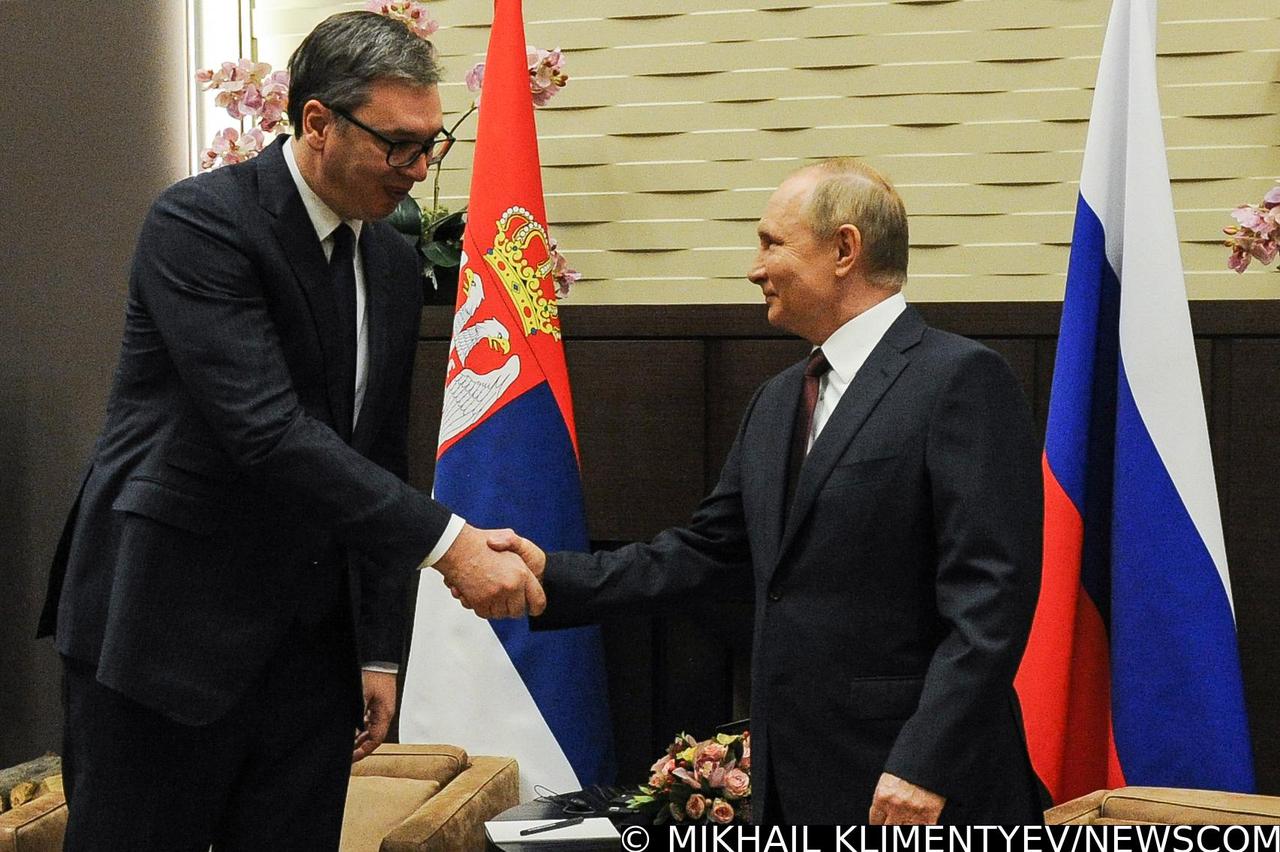 Presidents of Russia and Serbia meet in Sochi