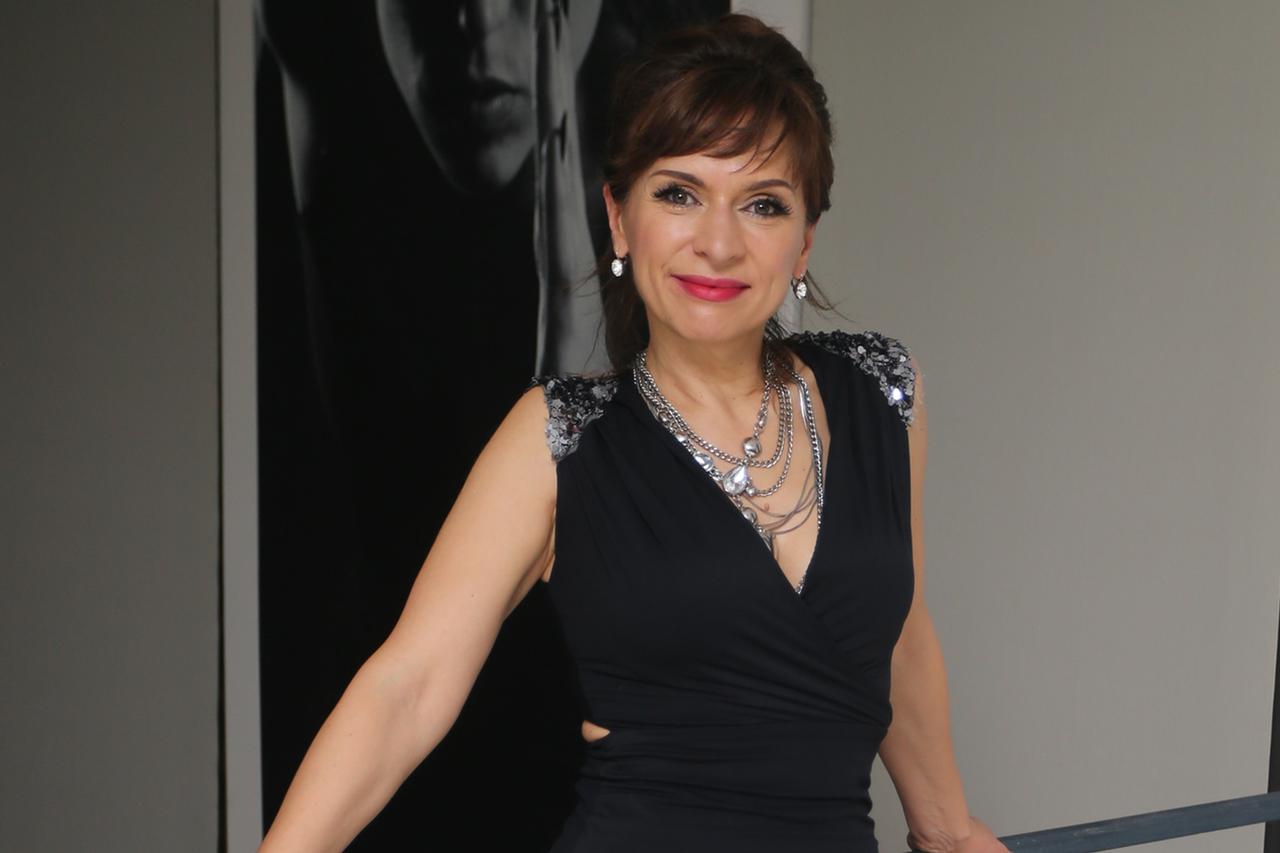 Vlatka Pokos,Ivana Banfić,Emilija Kokić