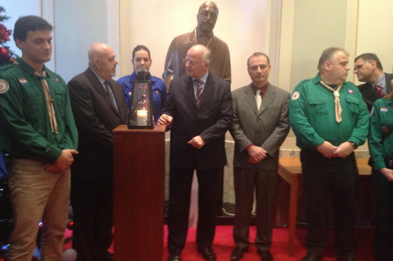 Josip Leko, Svjetlo mira