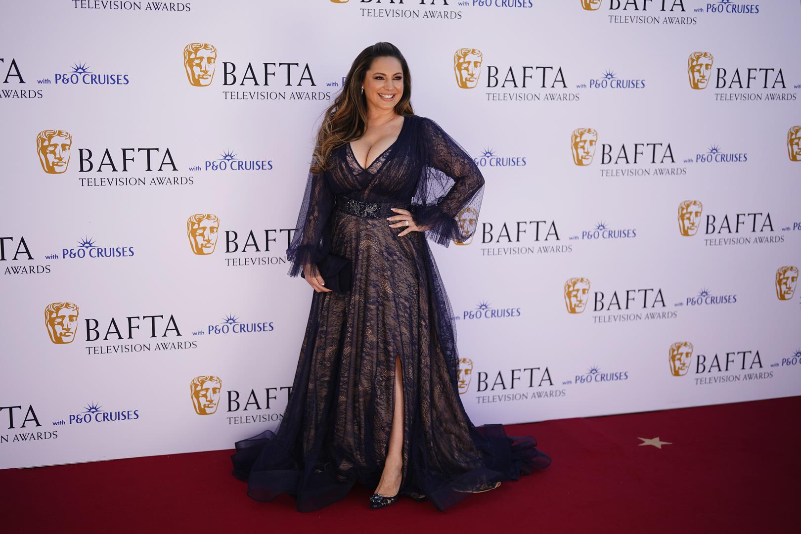  Upravo zbog takve figure i stava, Kelly Brook često nazivaju ženom s najsavršenijim tijelom na svijetu.