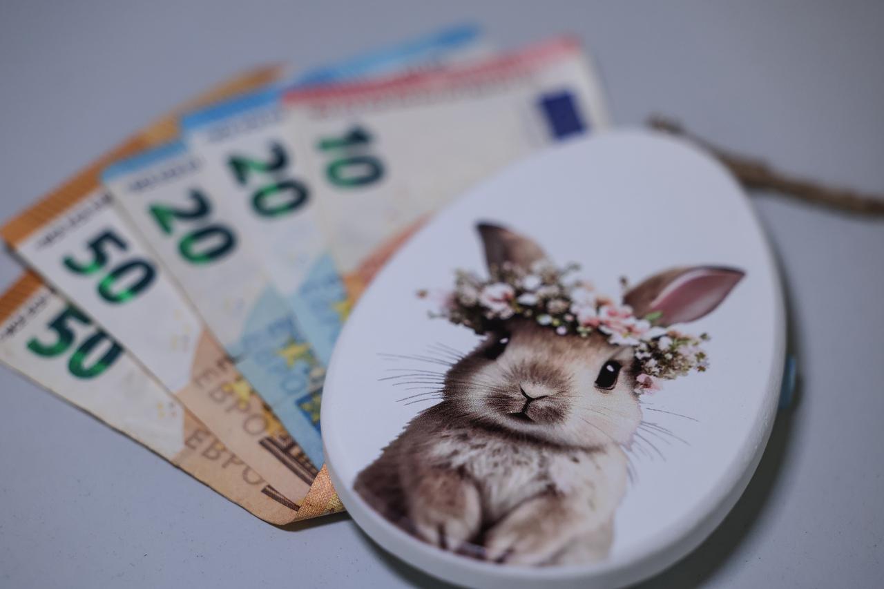 Zagreb: Ilustracija za isplatu uskrsnice