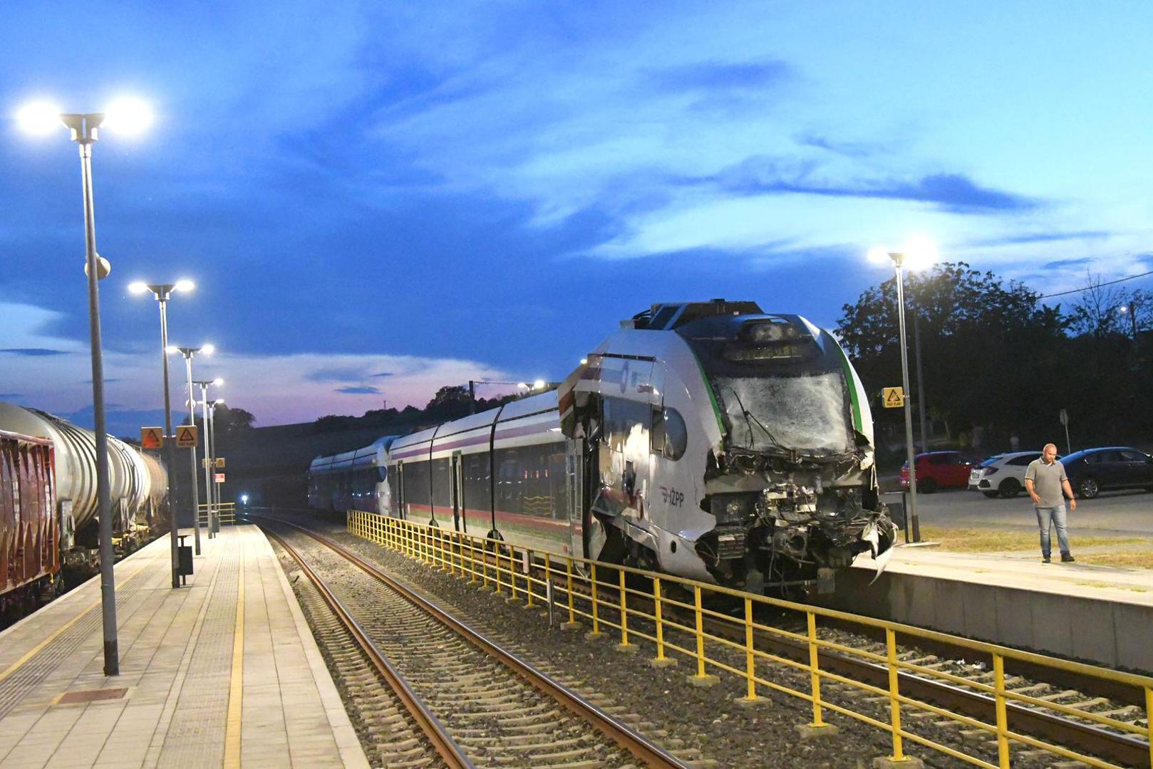 Nakon što je vlak uklonjen, radnici su sanirali oštećenu infrastrukturu, a dionica između Gradeca i Svetog Ivana Žabnog u ponedjeljak je od 21 sat ponovno otvorena za promet, zasad uz ograničenje brzine na 50 kilometara na sat.