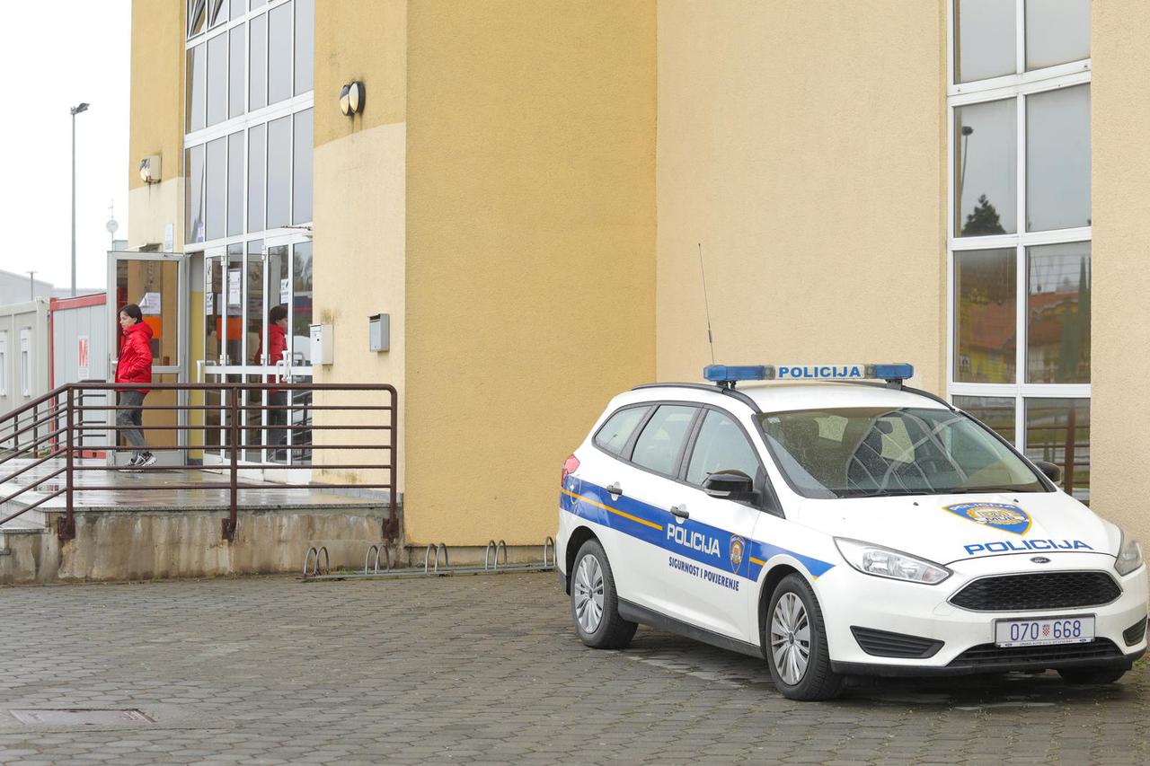 Osijek: U Prihvatni centar stigao autobus s izbjeglicama iz Ukrajine