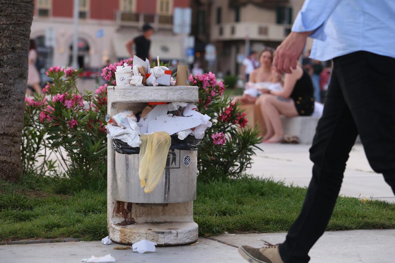 Split: Mlađa populacija turista najčešće jede na rivi