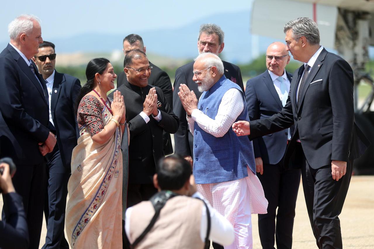 Zagreb: Predsjednik Vlade Republike Indije Narendra Modi stigao u zračnu luku