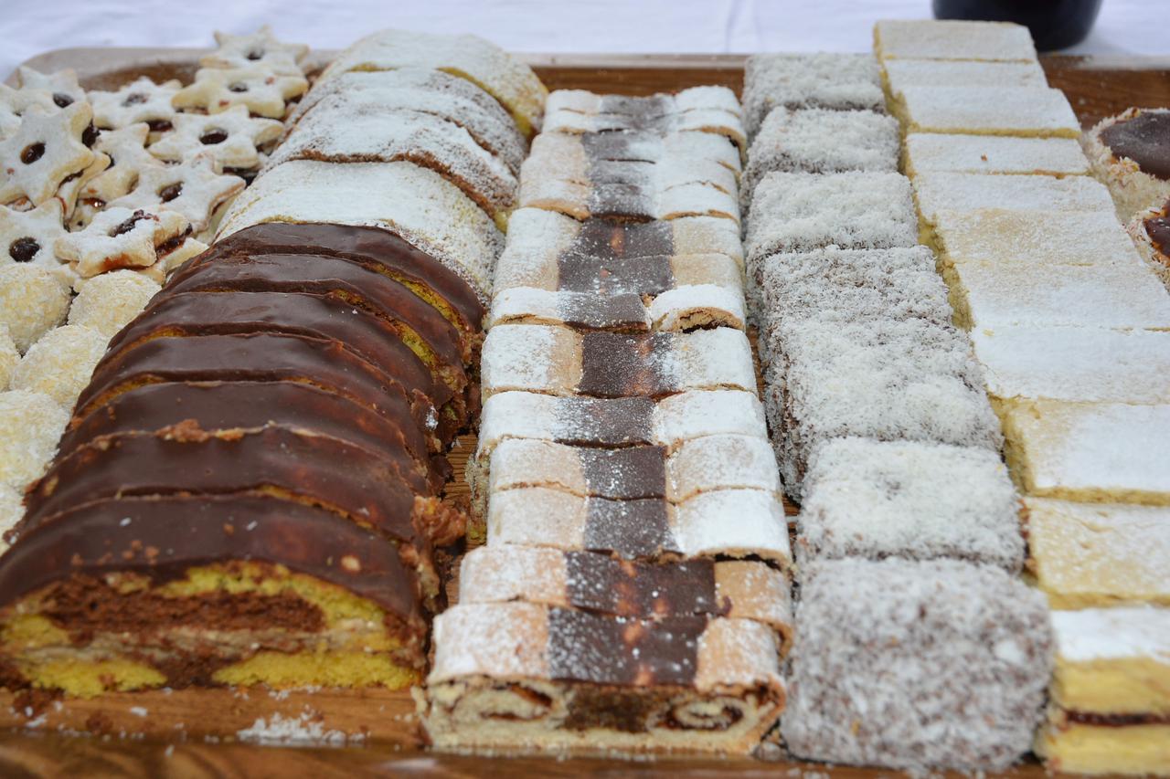 Bjelovar: Manifestaciju Uskrsno jutro na Veliku subotu ispred katedrale sv. Terezije Avilske