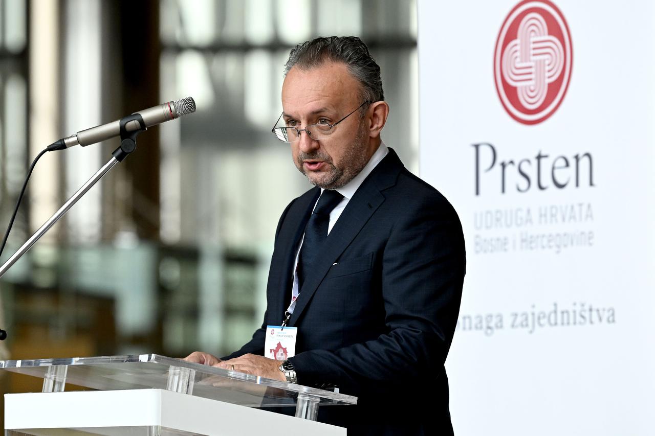 Zagreb: Prstenov poslovni forum Zagreb 2022. organiziran u Nacionalnoj i sveučilišnoj knjižnici