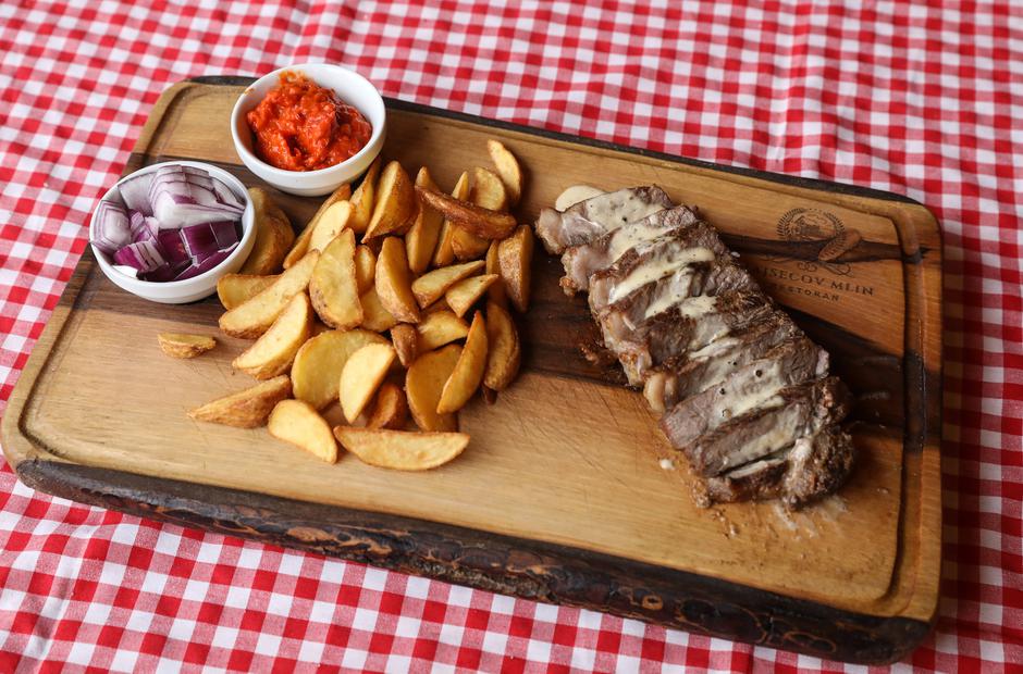 Restoran "Majsecov mlin" u Donjoj Stubici