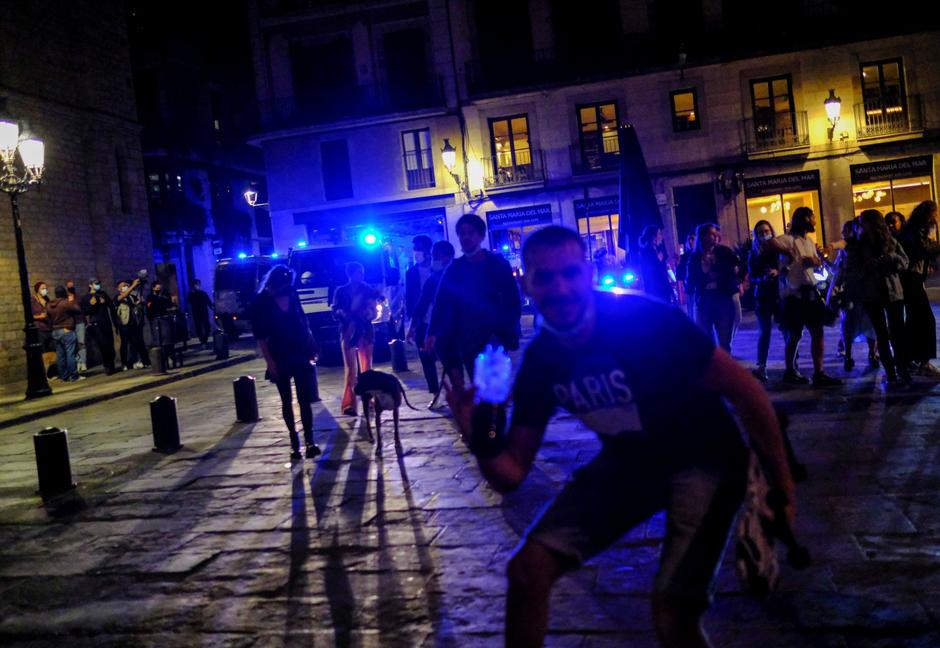 Španjolska ukinula izvanredno stanje: Mladi pohrlili na ulice