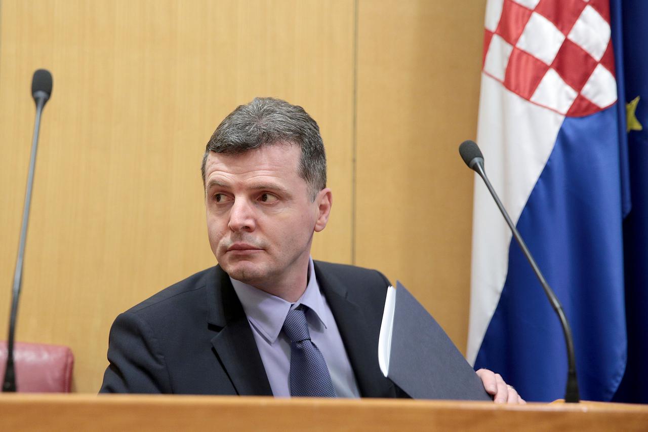 Dario Nakić, ministar zdravlja