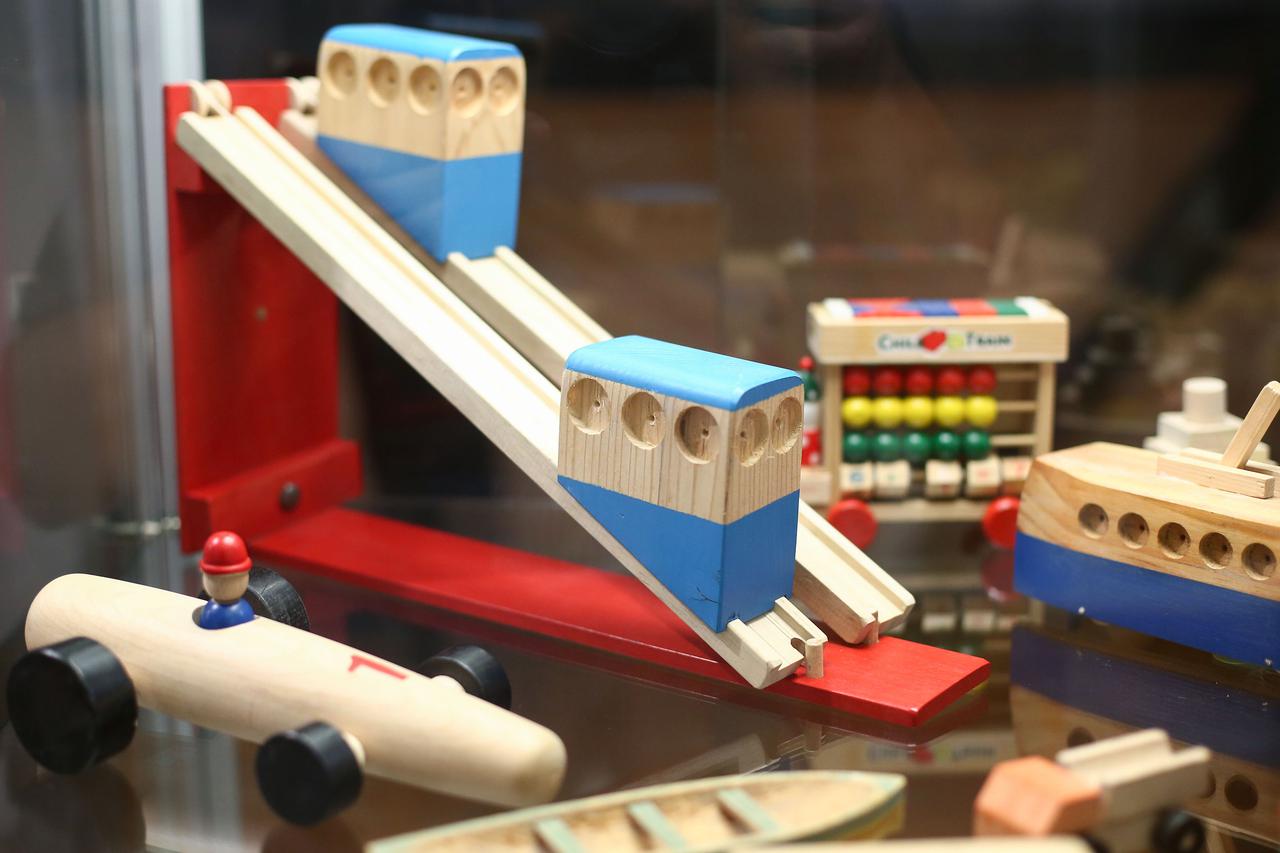 Sesvete: Otvorena je izložba  "Dječje igračke iz ostavštine Tihomila Stahuljaka"