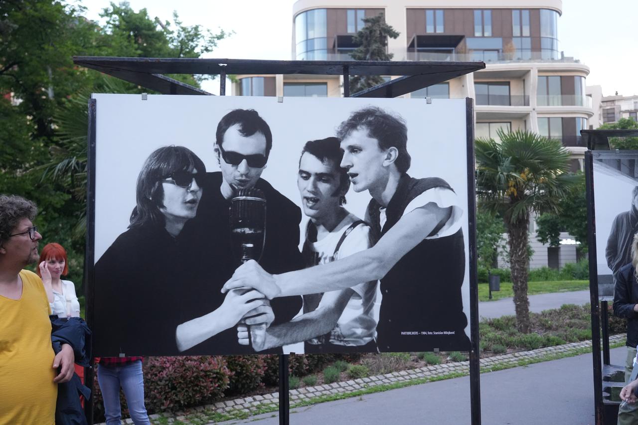 Beograd: Izložba fotografija "Partibrejkers - biti samo svoj" Zorice Kojić i Dragana Ambrožića