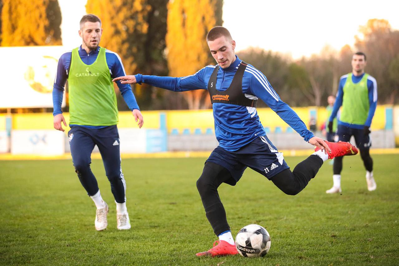 Trening nogometaša GNK Dinamo na pripremama u Rovinju