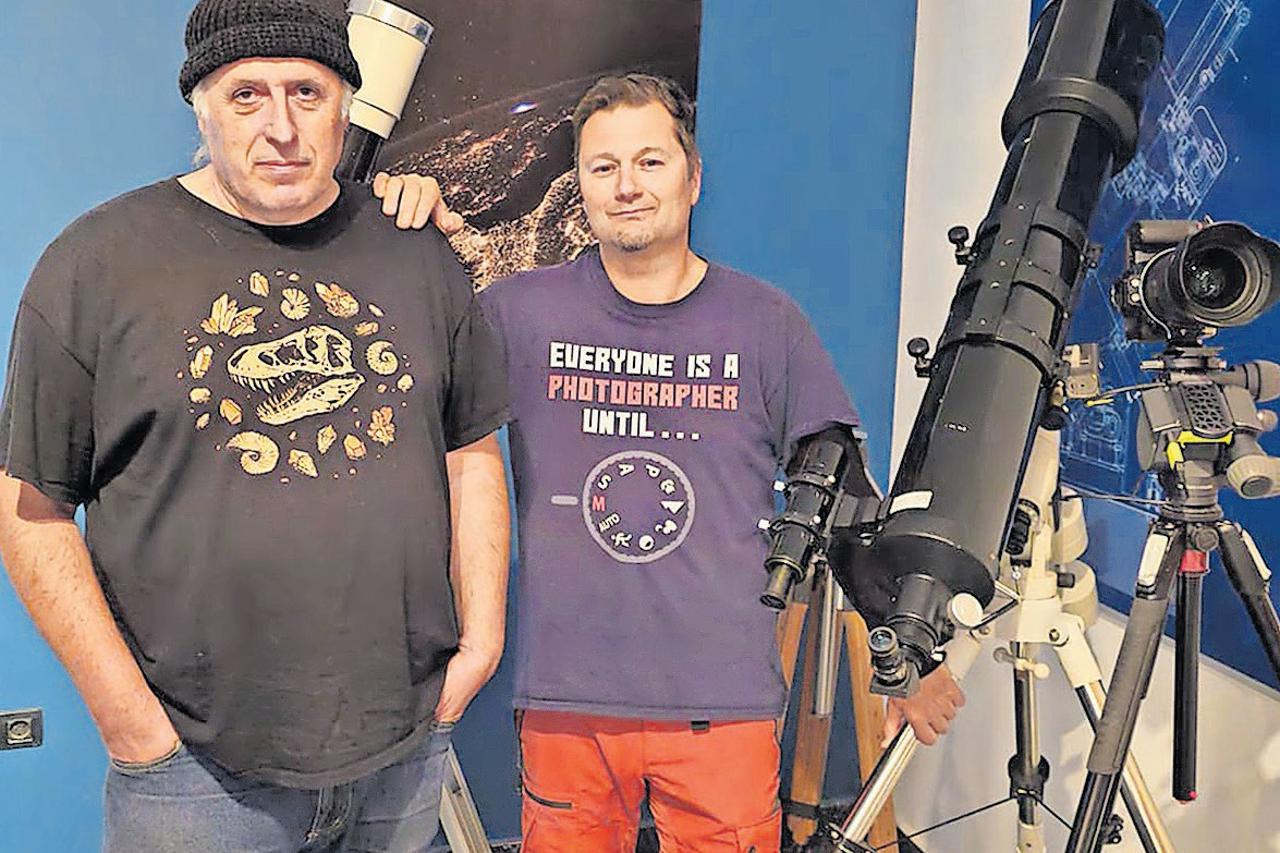 Branko Nađ s Koradom Korlevićem, voditeljem zvjezdarnice Višnjan