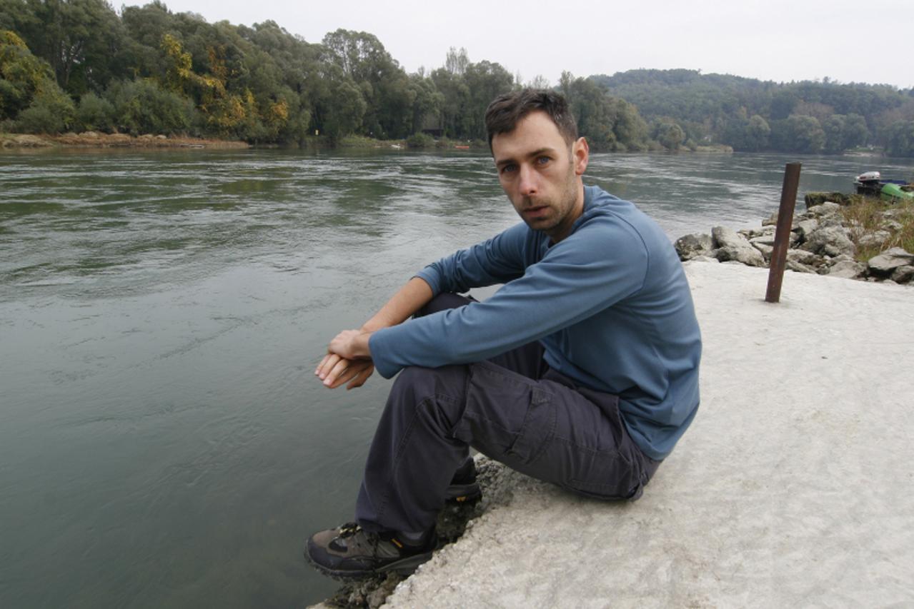 'Koprivnica, 13.10.2010 - Usce rijeke Drave i rijeke Mure izgledat ce kao mjesto gdje sjedi ako Hrvatske vode realiziraju plan regulacije toka rijeke Drave, tvrdi biolog Goran Safarek. Snimio: Marijan