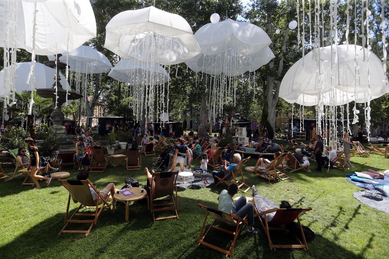 More knjiga na Zrinjevcu