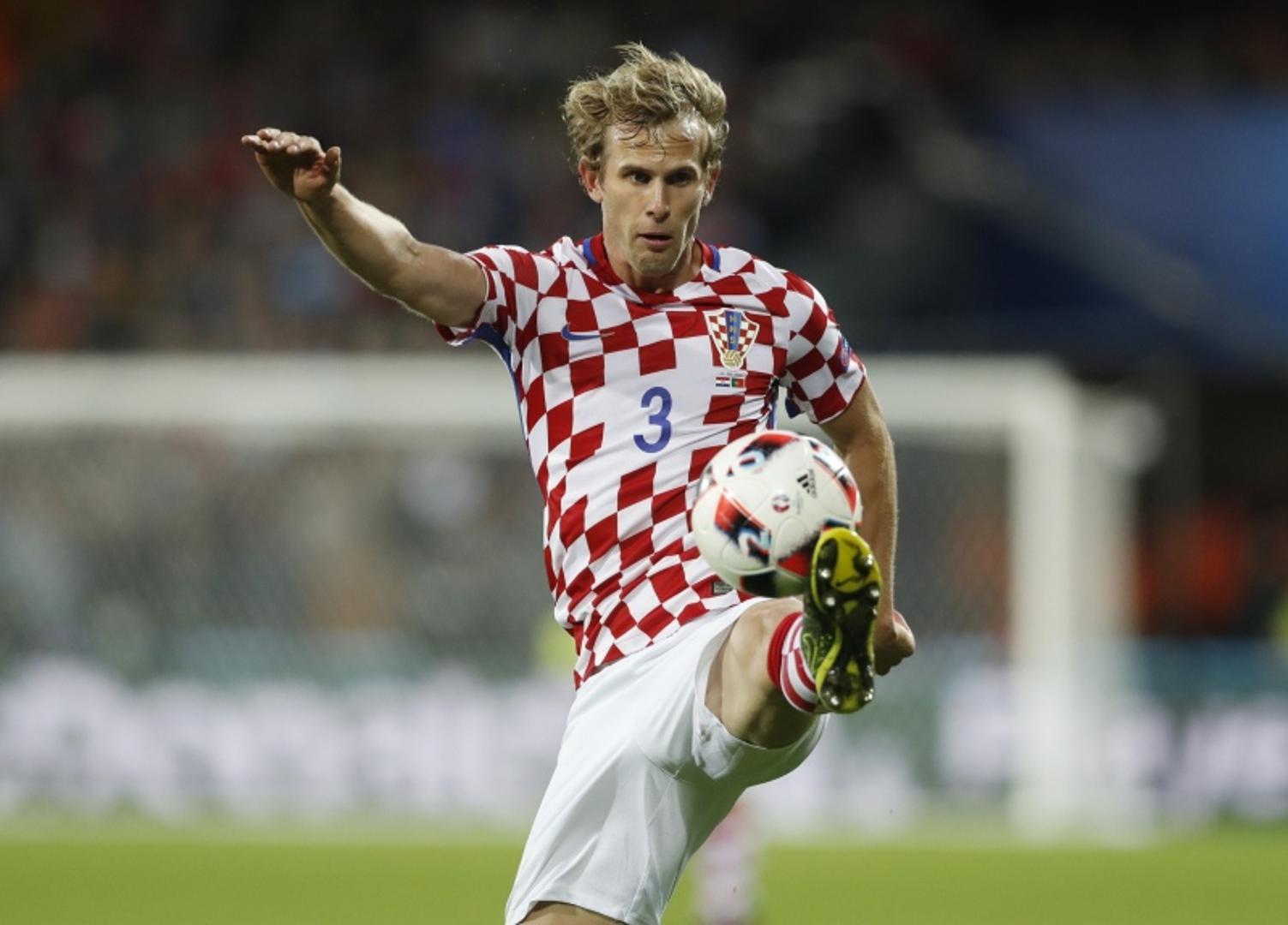 Ivan Strinić završio je Ekonomsko-birotehničku školu u Splitu.
