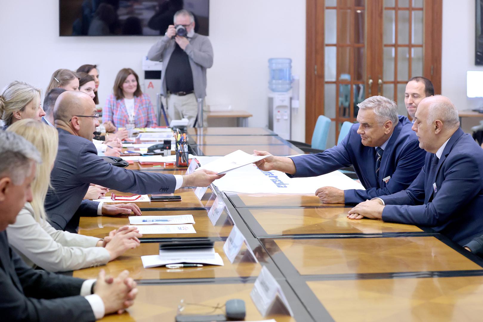23.04.2024., Zagreb - Stranka Pravedna Hrvatska predala je kandidacijsku listu za Europski parlament Drzavnom izbornom povjerenstvu u Hrvatskom saboru. Photo: Patrik Macek/PIXSELL