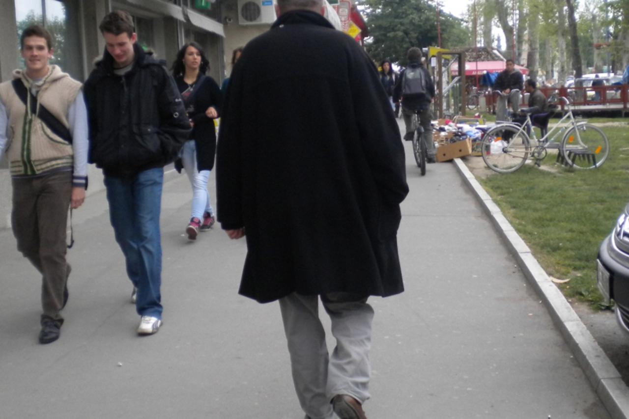 'UNUTRASNJA  05.04.2011. NOVI SAD - Radenko Alavanja nije pristao da se fotografira tijekom razgovora za Vecernji list Branimir Bradaric/Vecernji list'