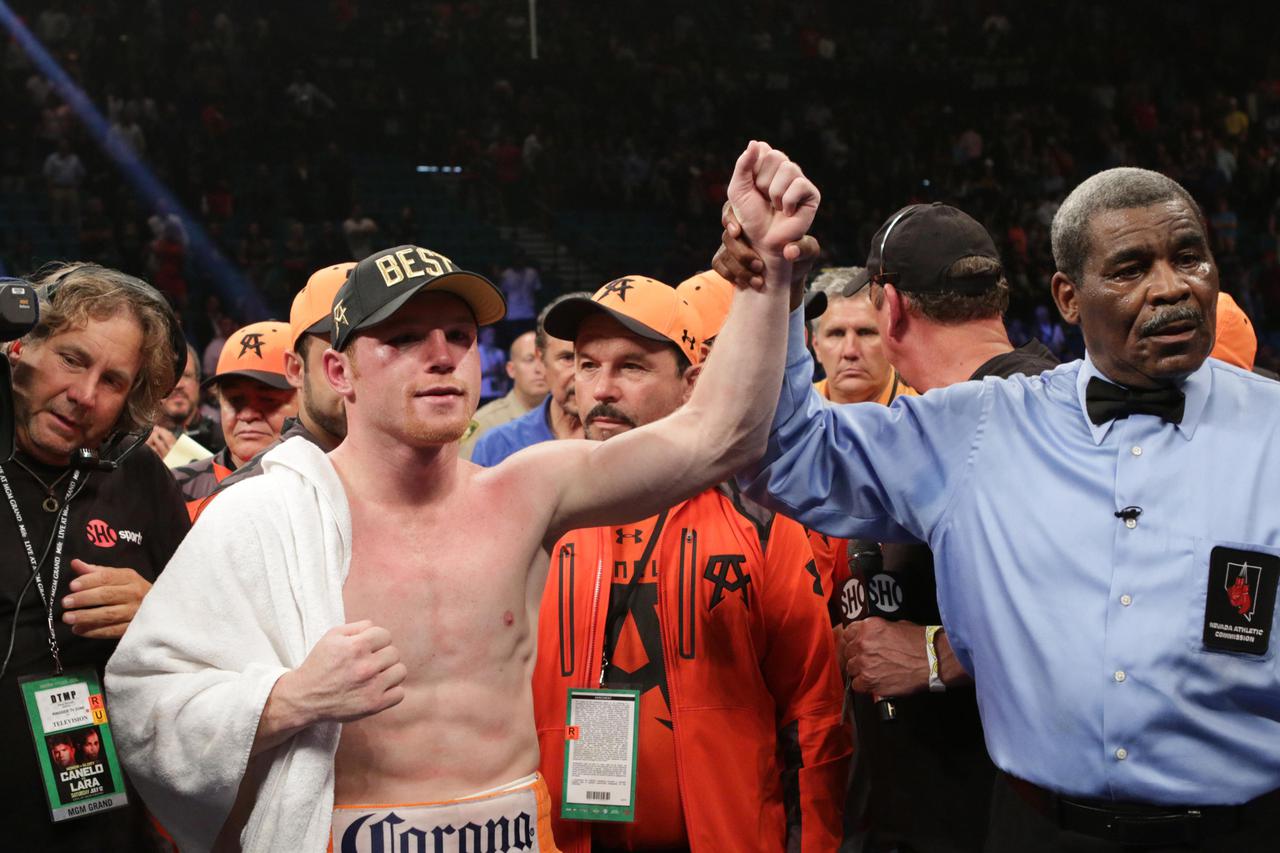 Light Middleweight non title fight between Saul Alvarez and Erislandy Lara