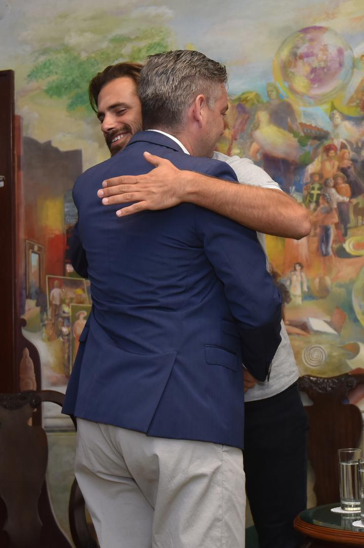 Najavio je kako će ga publika u Areni vidjeti u izdanju koje je sasvim drukčije od onog na koncertima "2Cellosa".