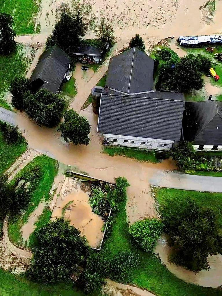 postimg.org imagesize:768x1024 Pimpandhost 35 Južna Austrija pod vodom: Evakuacije, poplave i prometni kaos prema  Sloveniji i Hrvatskoj - Večernji.hr
