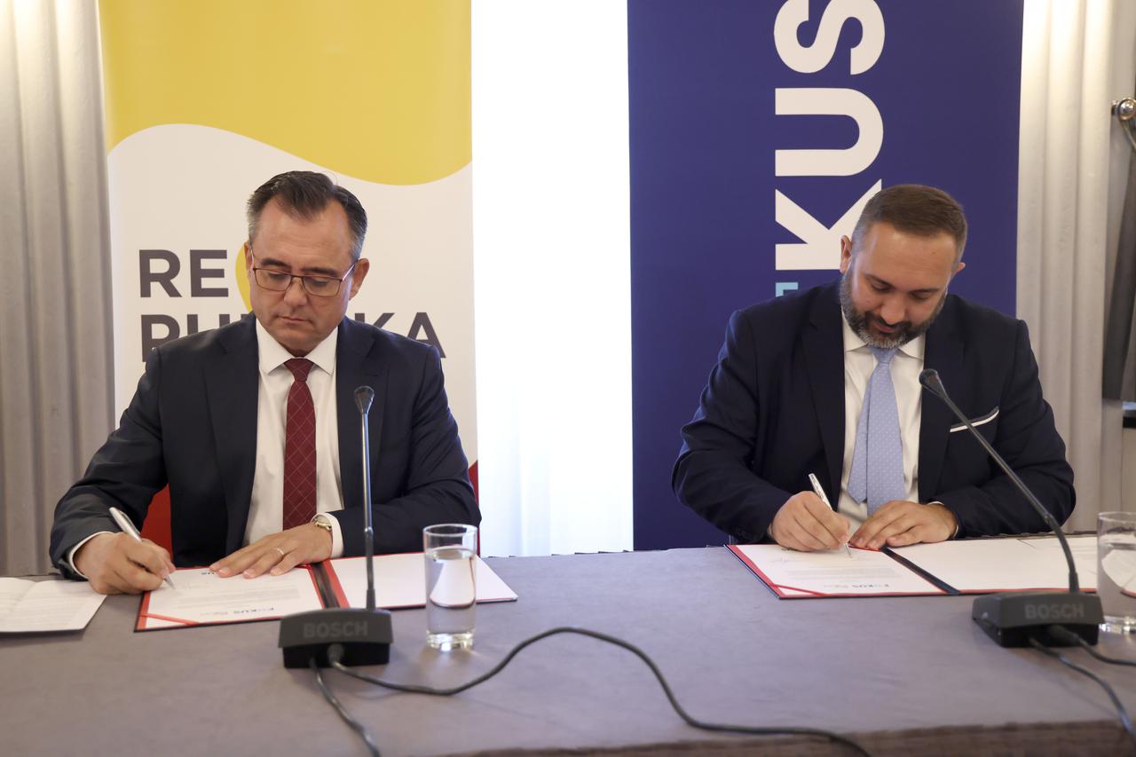 Zagreb: Stranke FOKUS i Republika potpisale sporazum o ujedinjenju