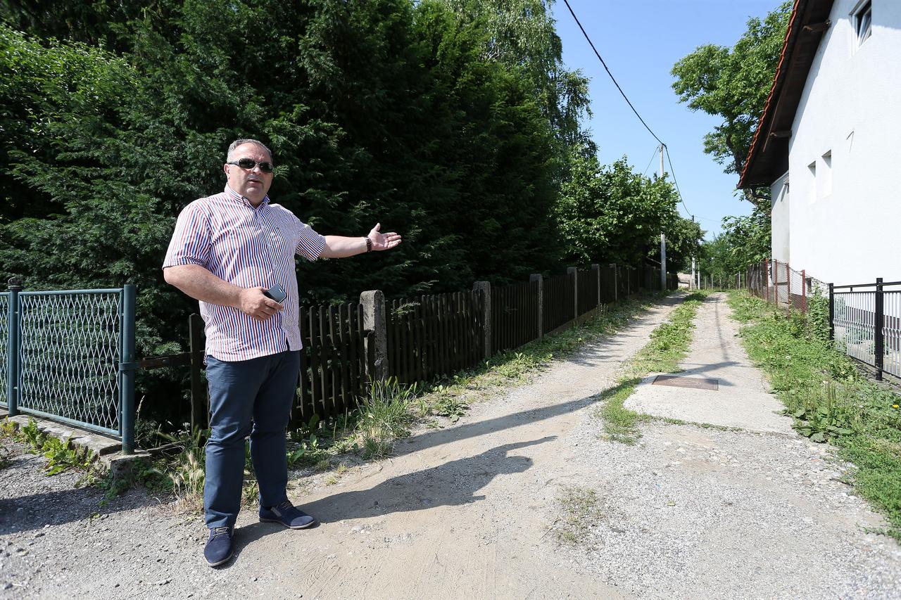 05.06.2015., Zagreb - Na inicijativu clanova Udruge veterana 145. brigade HV-a, 13 ulica u Dubravi dobiti ce nazive po imenima poginulih branitelja iz te brigade. Zeljko Radovanovic. Photo: Petar Glebov/PIXSELL
