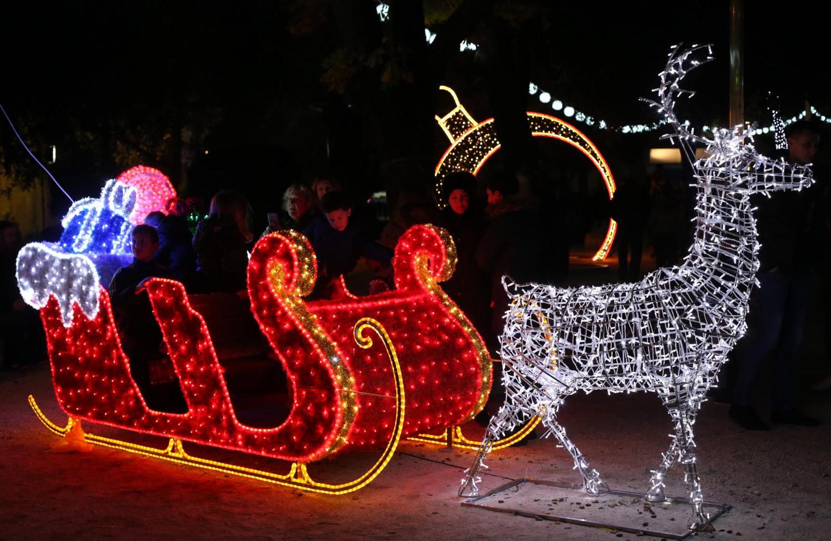 Paljenjem prve adventske svijeće započela manifestacija Zimski akvarel