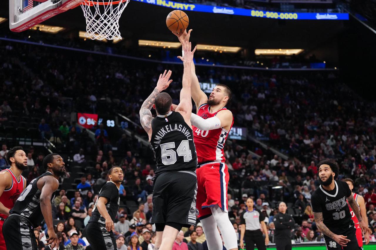 NBA: San Antonio Spurs at Los Angeles Clippers