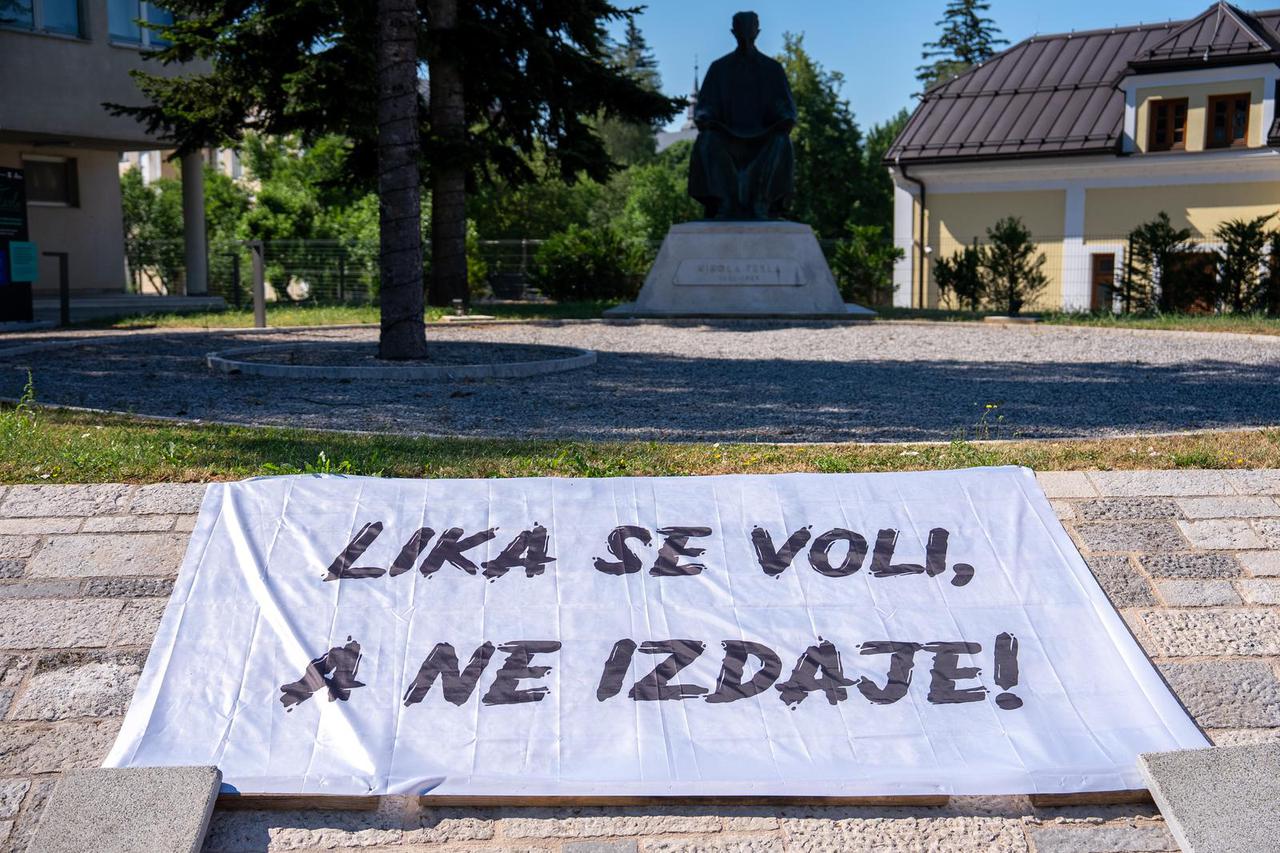 Gospić: Prosvjedni hod "Hodaj za Liku" zbog ilegalnog odlagališta otpada