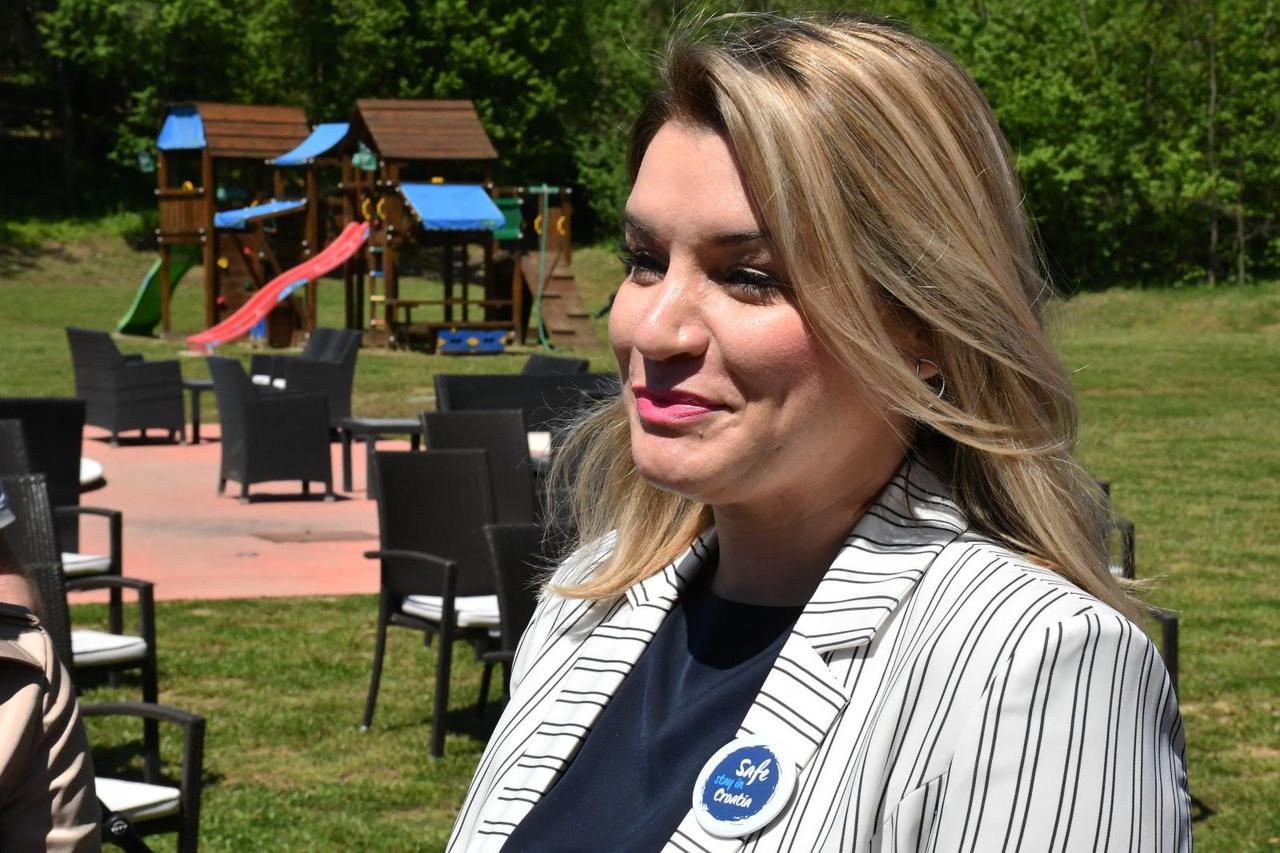 Bukovlje: Ministrica Nikolina Brnjac predstavila kampanju "Doživi domaće - istraži ruralnu Hrvatsku".