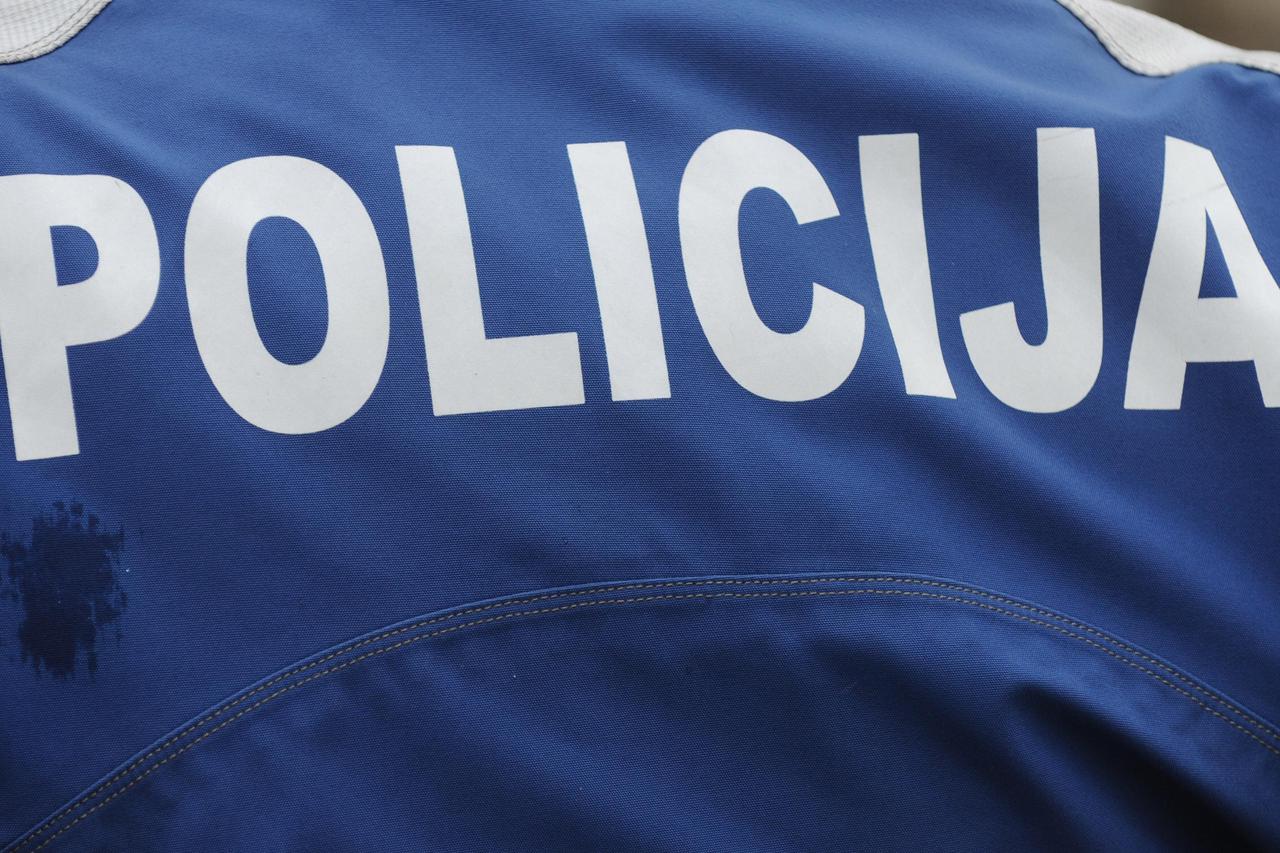policija