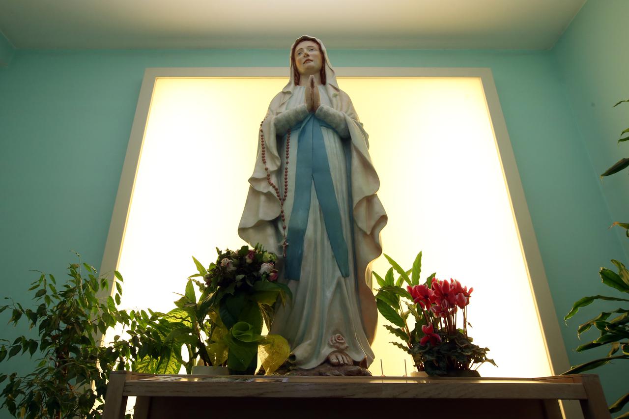 Zagreb: Kapelica Blažene Djevice Marije u sklopu Klini?ke bolnice Sveti Duh
