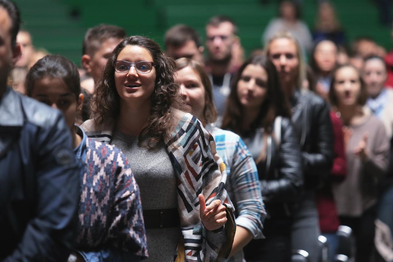 Duhovna obnova 'Isus na brucošijadi'
