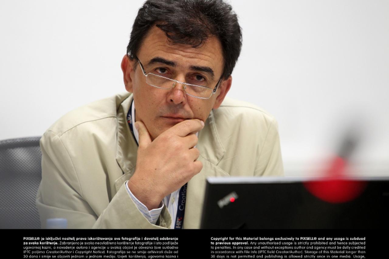 '17.05.2013., Zagreb - Sjednica Nadzornog odbora zbog imenovanja urednika na HRT-u. Goran Radman. Photo: Boris Scitar/VLM/PIXSELL'