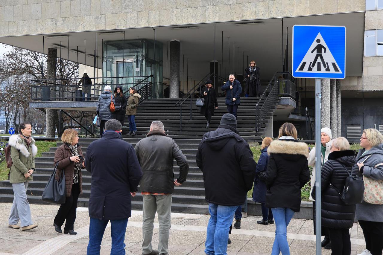 Zagreb: Evakuacija Gradskog poglavarstva zbog dojave o eksplozivnoj napravi