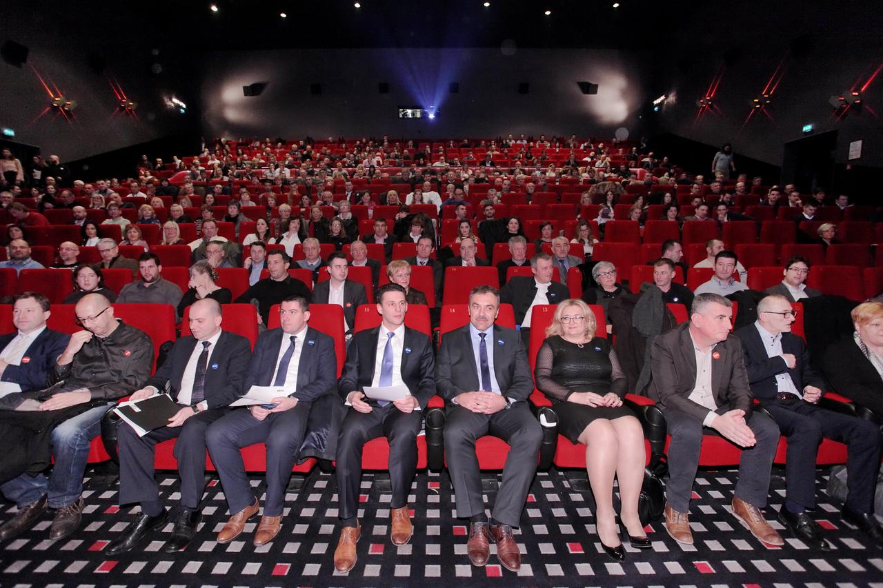 28.01.2017., Zagreb - Sabor Mosta nezavisnih lista u dvorani kina Cinestar. Na Izbornom saboru MOST ce izabrati celnu osobu te druga strancka tijela. Nikola Grmoja,Bozo Petrov, Vlaho Orepic Photo: Tomislav Miletic/PIXSELL