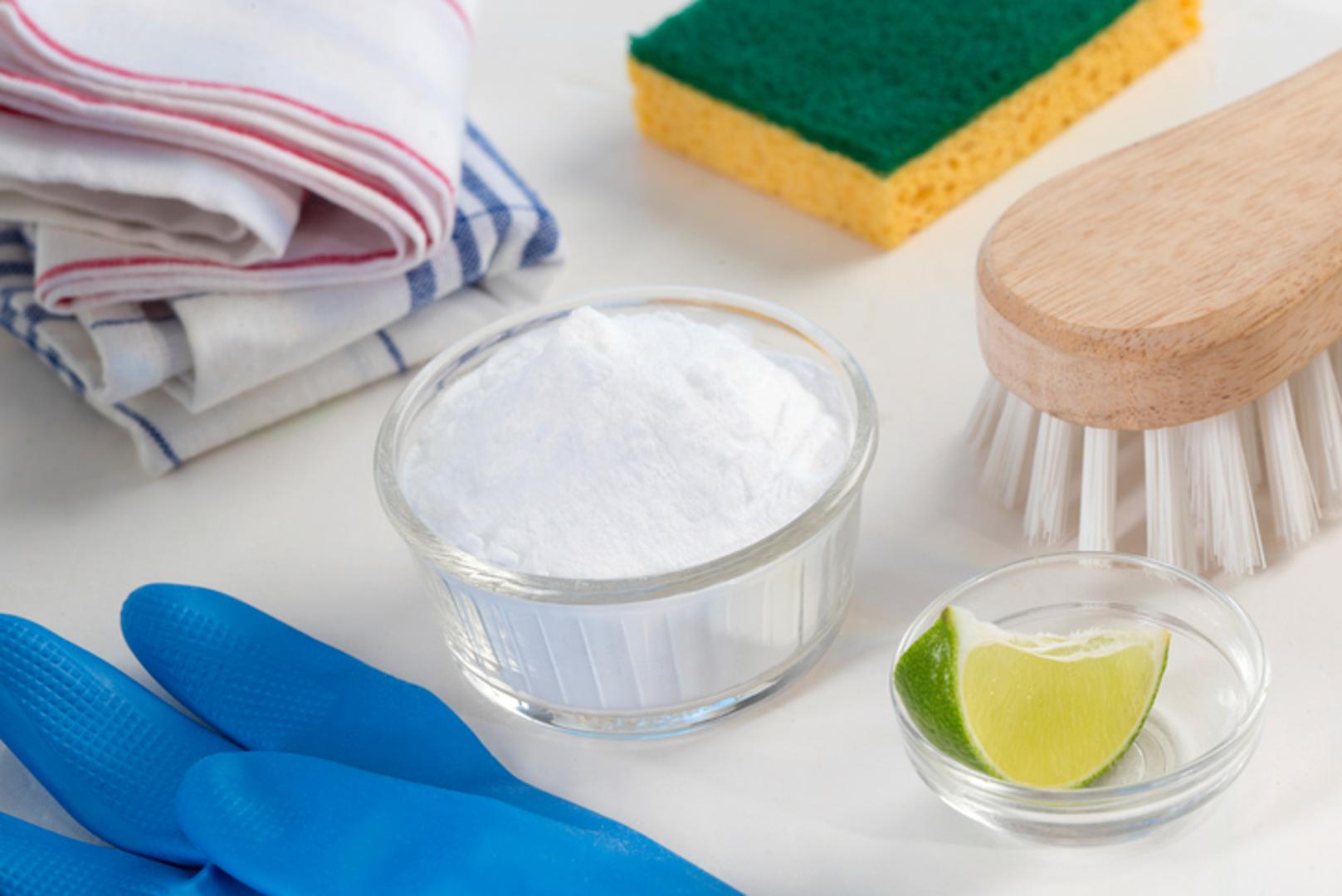 Osim u kuhinji, sodom možete čistiti gotovo sve površine u vašoj kući ili stanu. Idealna je za odstranjivanje hrđe s površina, a vrlo dobra je i za održavanje kristalnih površina sjajnima!