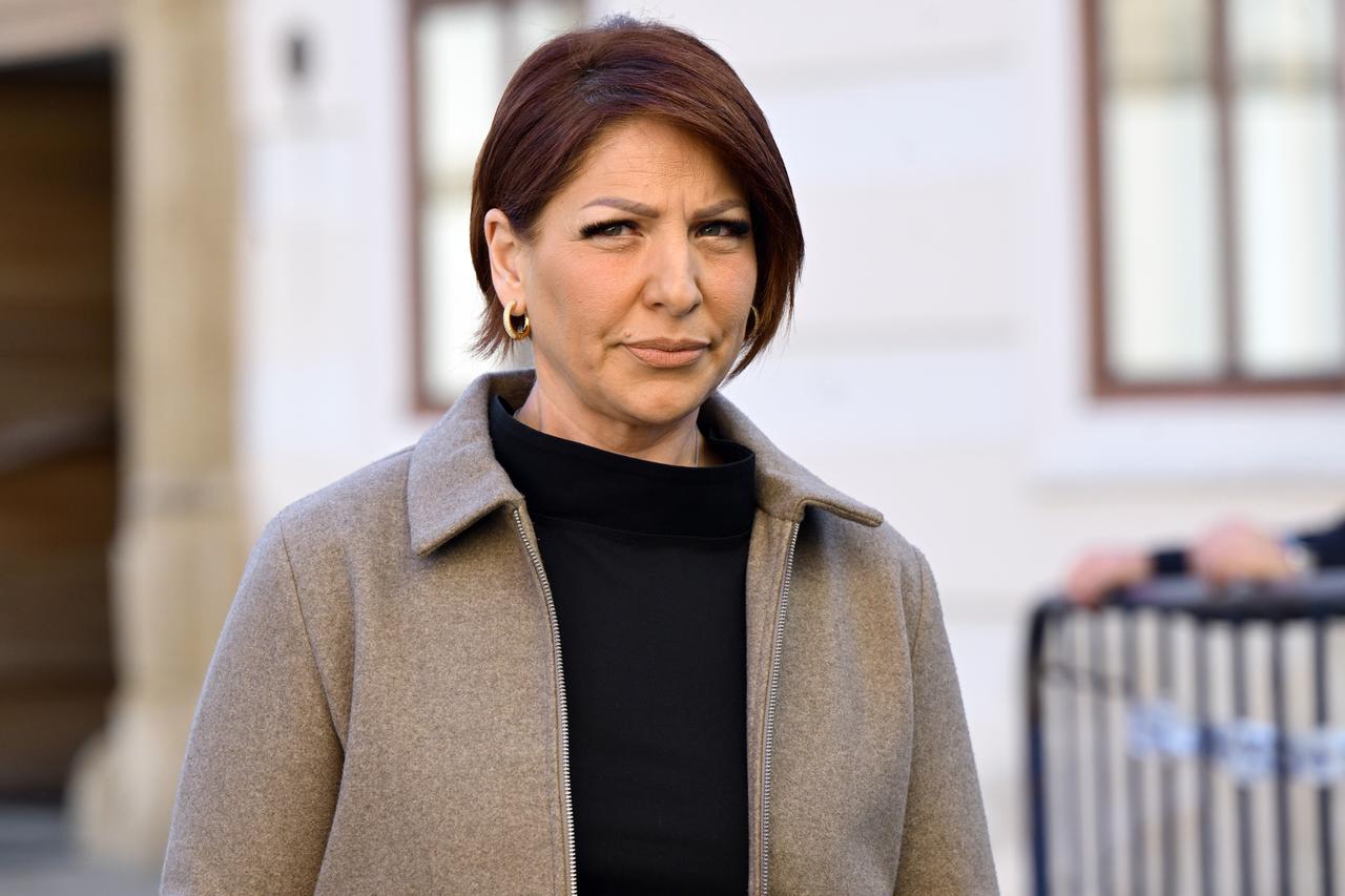 Boška Ban je na današanjem sastanku većine predstavljena kao nova članica koalicije