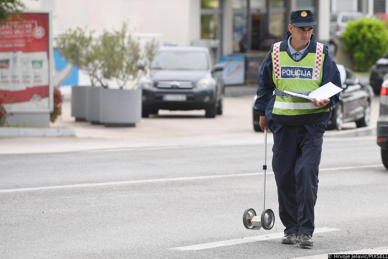Šibenik: U prometnoj nesreći ozlijeđen motociklist