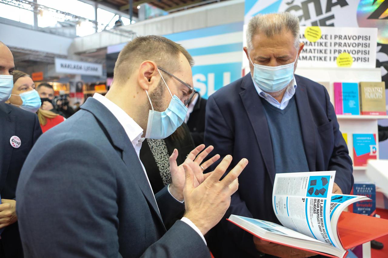 Zagreb: Tomislav Tomašević na otvorenju Interlibera gdje je kupio knjigu