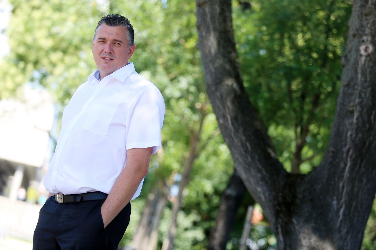 Radovi na izgradnji zida na groblju Mirogoj