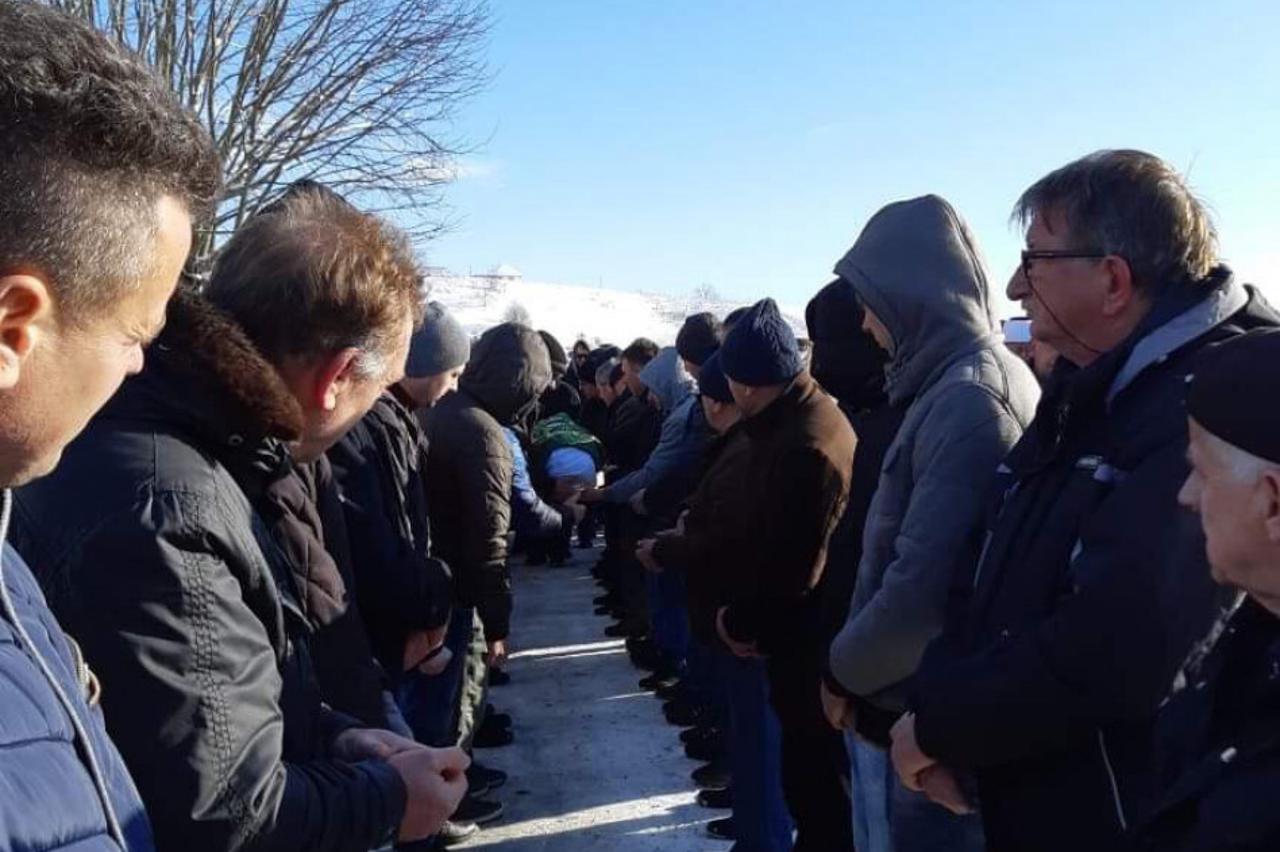 Sprovod troje ubijene djece iz Bihaća