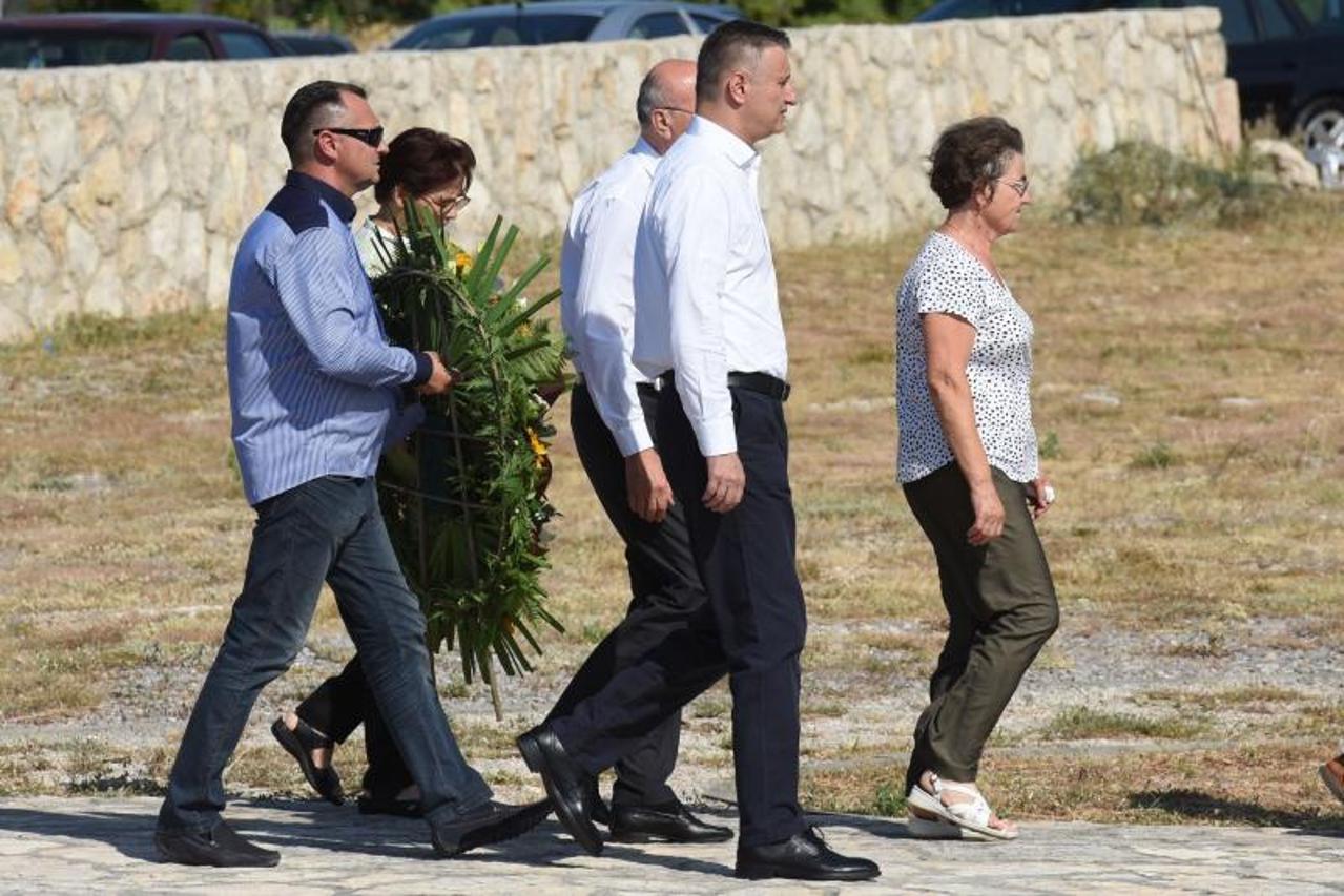 karamarko na sprovodu