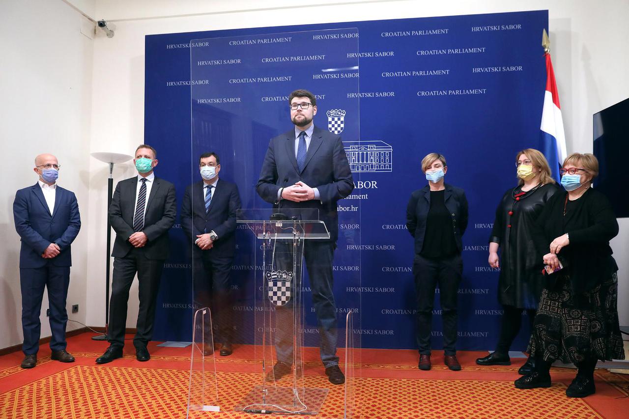 Zagreb: Konferencija za medije zastupnika oporbenih klubova zastupnika 