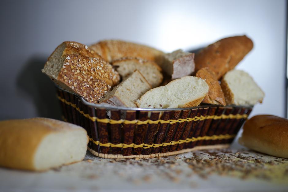 Hrvati kruh plaćaju skuplje o Nijemaca