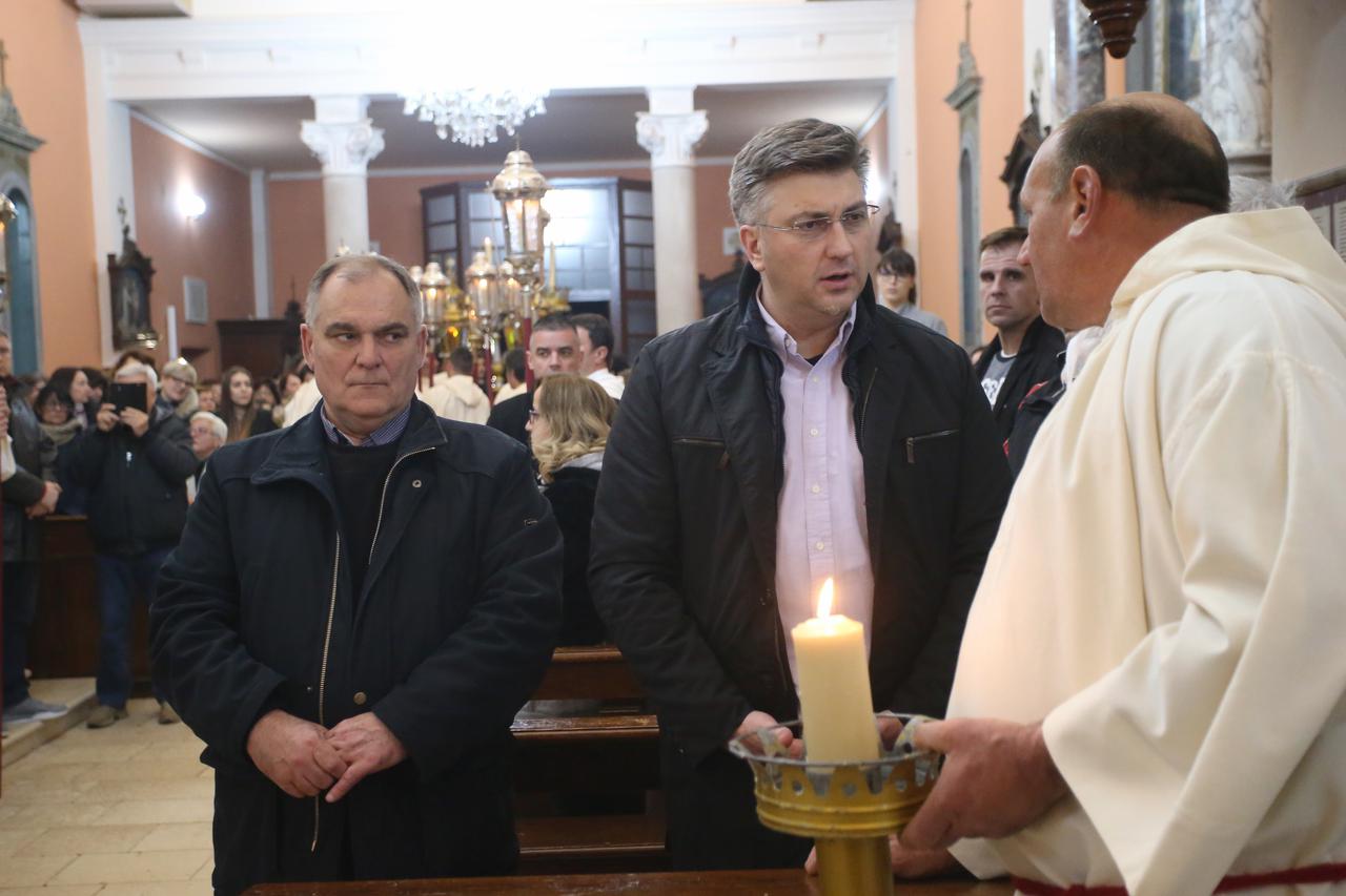 Andrej Plenković na procesiji Za Križen