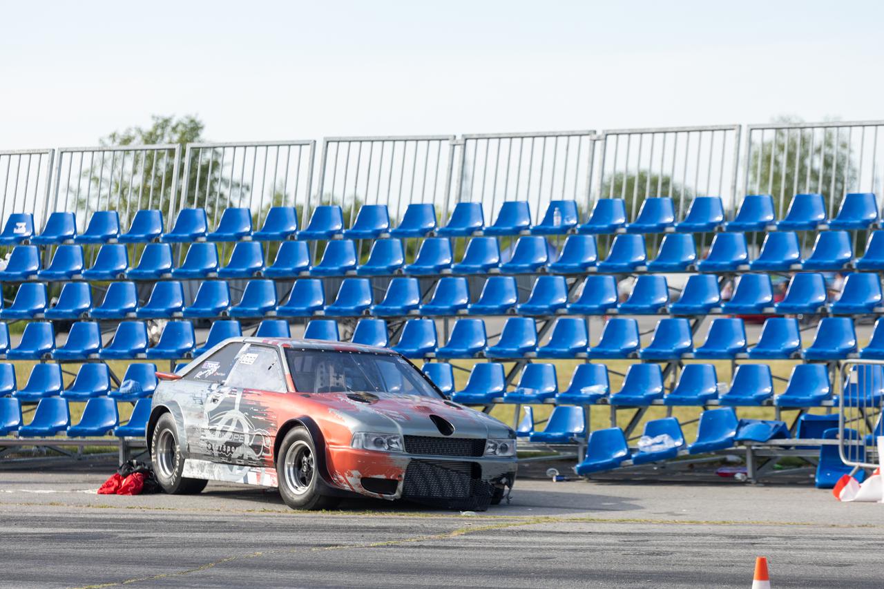 Nesreća na 31. izdanju osječkog Street race-a, natjecatelj se automobilom zabio u tribinu