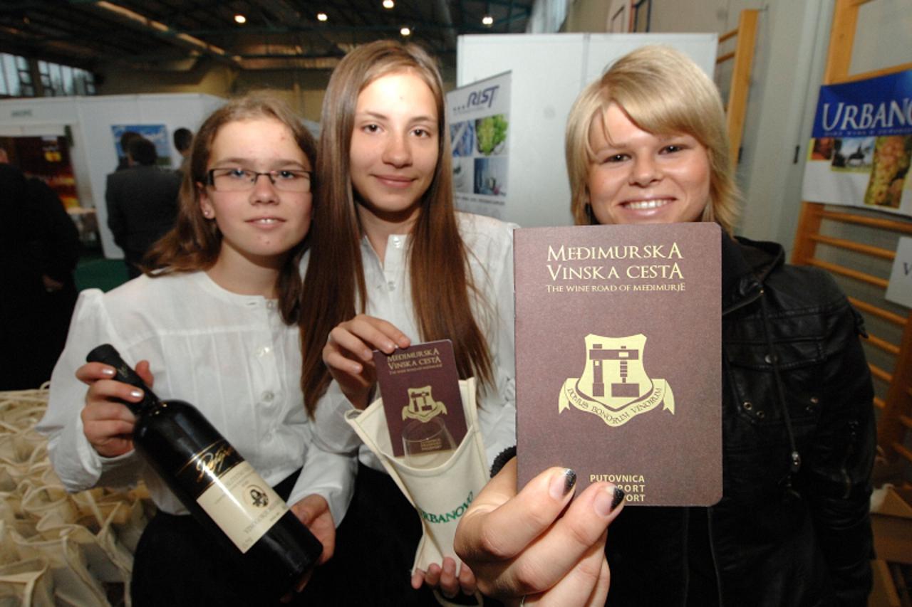 '21.05.2010., Strigova - Pocela najveca vinska manifestacija Urbanovo 2010. Photo: Vjeran Zganec-Rogulja/PIXSELL'